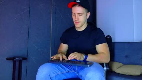 Snapshot of alanferrer chatting on 02.02.26 Alan Ferrer online show from 02.02.26