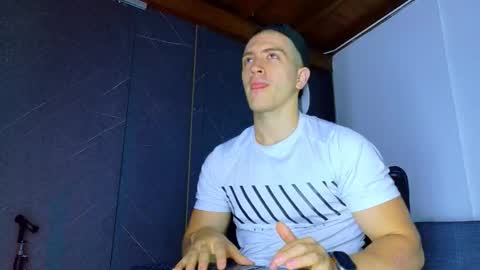 Snapshot of alanferrer chatting on 02.05.26 Alan Ferrer online show from 02.05.26