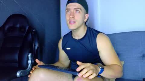 Snapshot of alanferrer chatting on 02.07.26 Alan Ferrer online show from 02.07.26