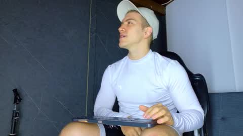 Snapshot of alanferrer chatting on 02.18.26 Alan Ferrer online show from 02.18.26