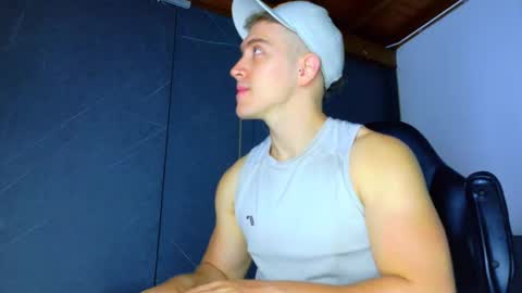 Snapshot of alanferrer chatting on 02.24.26 Alan Ferrer online show from 02.24.26