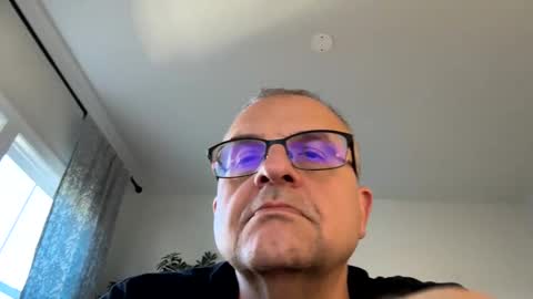 Snapshot of alankrieski1174 chatting on 10.31.25 alankrieski1174 online show from 10.31.25