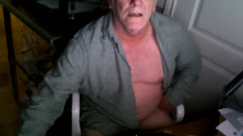 Snapshot of alanlee10allen chatting on 12.17.25 Alanlee10allen online show from 12.17.25