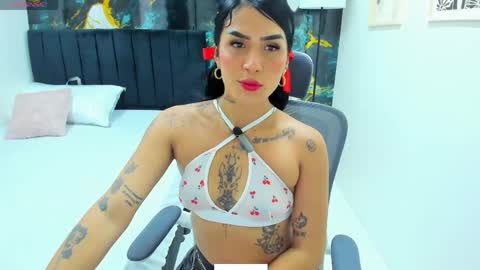 Snapshot of alanna_wild chatting on 05.28.26 Alana online show from 05.28.26
