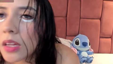 Snapshot of alannajonnes chatting on 10.25.25 Alanna Jonnes online show from 10.25.25