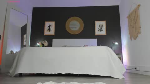 Snapshot of alannarusselll chatting on 10.09.25 Alanna Cute Russell online show from 10.09.25