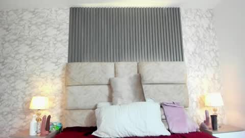 Snapshot of alannavidal chatting on 09.22.25 alannavidal online show from 09.22.25