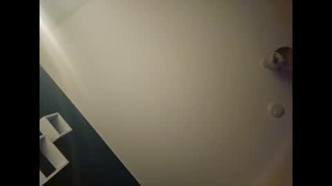 alannovak8 online show from 11.16.25