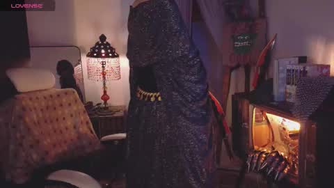 Snapshot of alaskagrace chatting on 11.01.25 Alaska Grace online show from 11.01.25