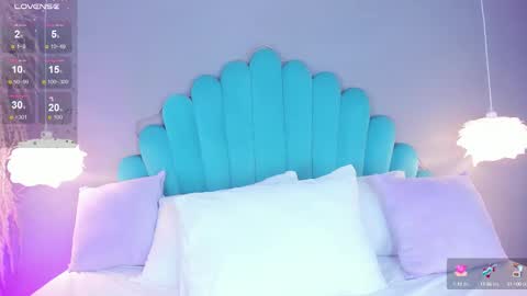 Snapshot of alassiahocthner chatting on 09.24.25 Alassia Hocthner online show from 09.24.25