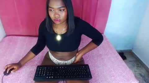 Snapshot of alaurinortizcm101 chatting on 02.15.26 alaurinortizcm101 online show from 02.15.26