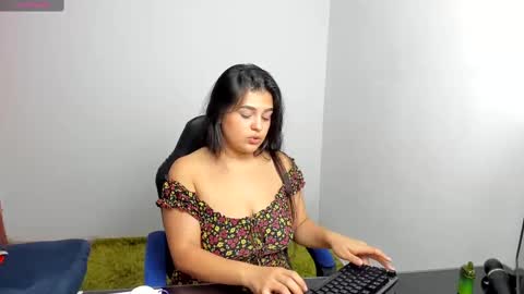 Snapshot of alayasmile chatting on 03.07.25 Alaya online show from 03.07.25