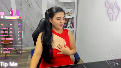 Snapshot of alayasmile chatting on 10.07.25 Alaya online show from 10.07.25