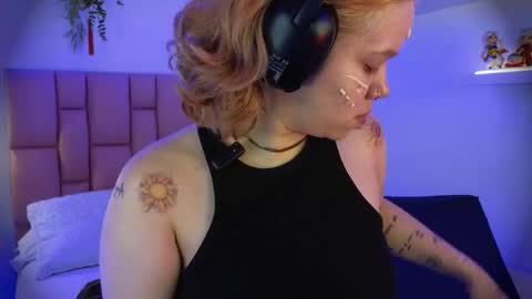 Snapshot of albaandthayron chatting on 10.01.25 albaandthayron online show from 10.01.25