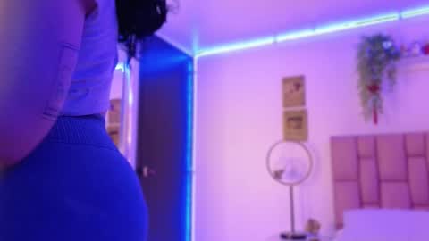 Snapshot of albaandthayron chatting on 11.06.25 albaandthayron online show from 11.06.25