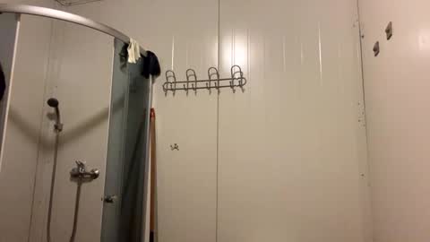 Snapshot of albe971088 chatting on 01.17.25 camiik online show from 01.17.25