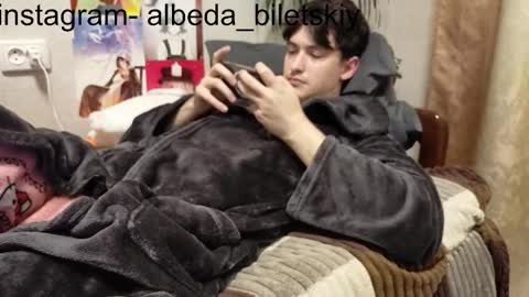 Snapshot of albeda22 chatting on 10.16.25 Albedo online show from 10.16.25