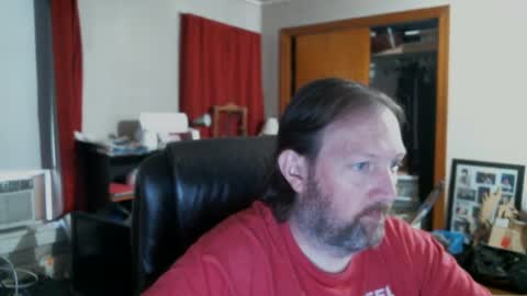 Snapshot of alberik2316 chatting on 10.04.25 Alberik online show from 10.04.25