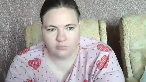 Snapshot of albertaandsharon chatting on 07.14.26 AlbertaAndSharon online show from 07.14.26