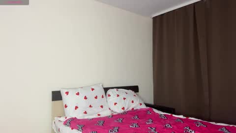 Snapshot of albertinadez chatting on 01.18.26 Viktoria online show from 01.18.26