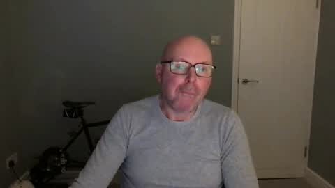 Snapshot of alc300170 chatting on 12.05.25 alc300170 online show from 12.05.25