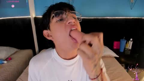 ale_aurarashi online show from 09.17.25