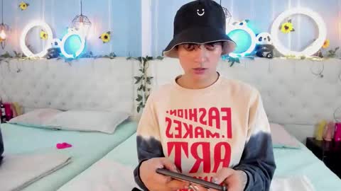 ale_aurarashi online show from 11.19.25