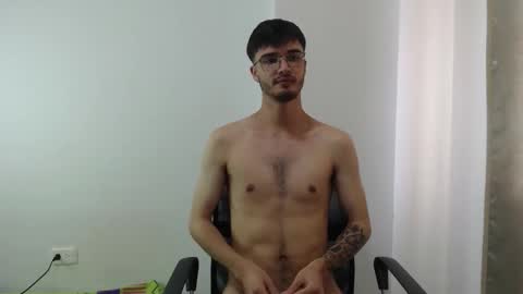 Snapshot of aleex_miller chatting on 09.16.25 aleex_miller online show from 09.16.25