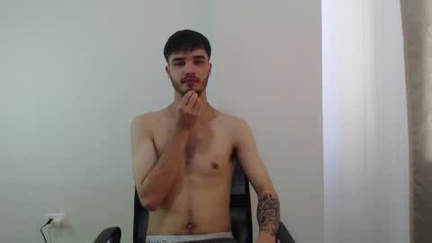 Snapshot of aleex_miller chatting on 09.20.25 aleex_miller online show from 09.20.25