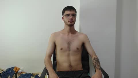 Snapshot of aleex_miller chatting on 09.28.25 aleex_miller online show from 09.28.25