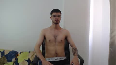 Snapshot of aleex_miller chatting on 09.29.25 aleex_miller online show from 09.29.25