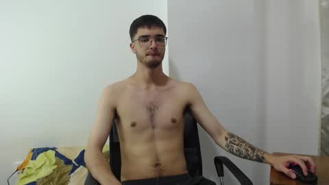 Snapshot of aleex_miller chatting on 10.01.25 aleex_miller online show from 10.01.25