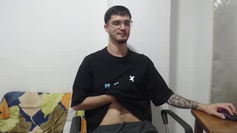 Snapshot of aleex_miller chatting on 10.07.25 aleex_miller online show from 10.07.25