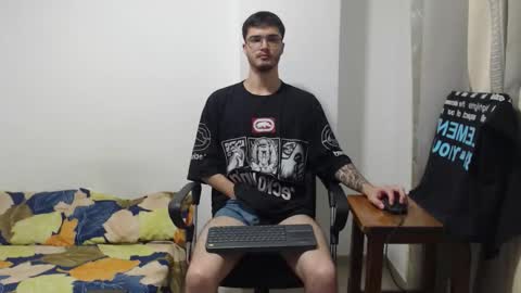 Snapshot of aleex_miller chatting on 10.13.25 aleex_miller online show from 10.13.25