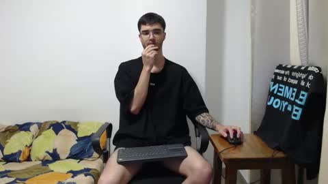 Snapshot of aleex_miller chatting on 10.16.25 aleex_miller online show from 10.16.25