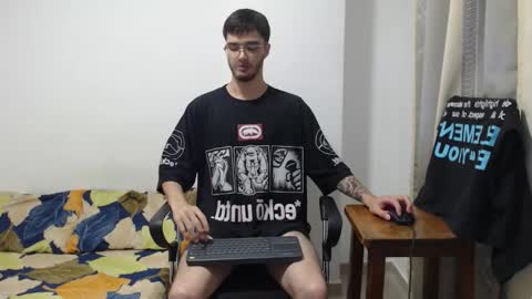 Snapshot of aleex_miller chatting on 10.19.25 aleex_miller online show from 10.19.25