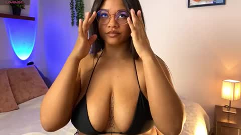 Aleia online show from 10.31.25