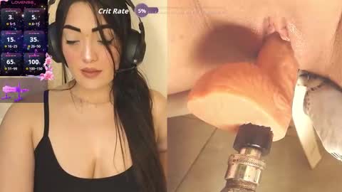 Snapshot of aleja20_ chatting on 10.11.25 joha online show from 10.11.25