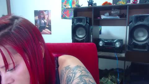 Snapshot of aleja2530 chatting on 09.10.25 aleja online show from 09.10.25