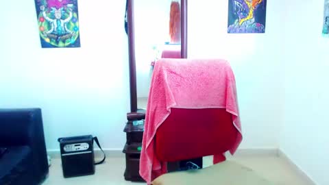 aleja online show from 10.29.25