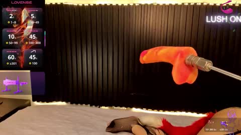 Snapshot of aleja__slav3 chatting on 11.13.25 aleja__slav3 online show from 11.13.25