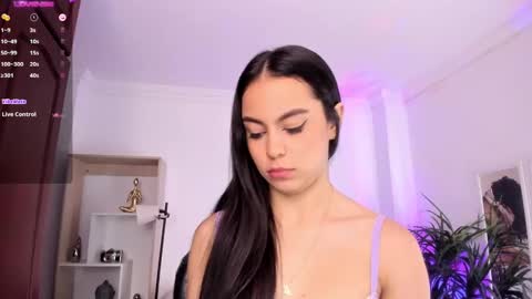 Alejandra online show from 01.30.25