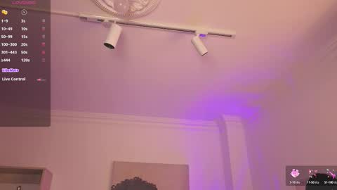 Snapshot of alejaa___ chatting on 10.23.25 Alejandra online show from 10.23.25