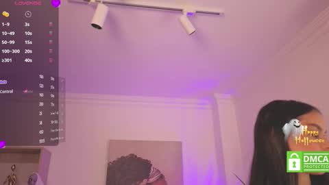 Snapshot of alejaa___ chatting on 10.28.25 Alejandra online show from 10.28.25