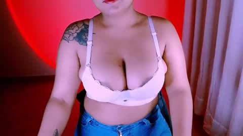 Alejandra  online show from 02.28.25