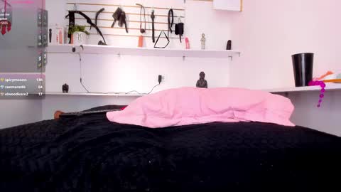 Alejandra online show from 03.06.25