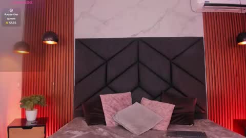 Aleja  online show from 11.14.25