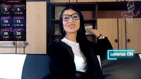 Snapshot of alejandracherry_ chatting on 02.10.25 Alejandra online show from 02.10.25