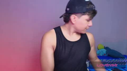 Alejandro G online show from 11.02.25