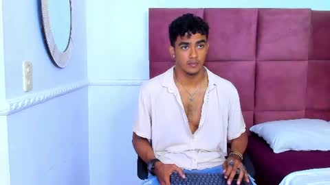 Snapshot of alejandro_williams chatting on 07.16.26 Alejandro williams online show from 07.16.26
